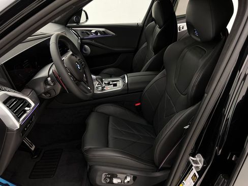 New 2026 BMW XM Label Red image 9