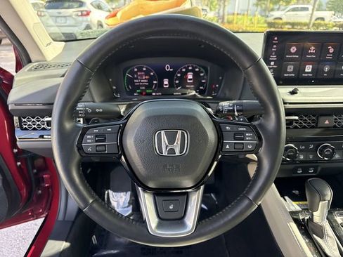 Used 2025 Honda Accord Touring image 14