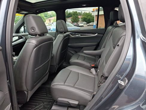 Used 2020 Cadillac XT6 Premium Luxury AWD/4WD image 9
