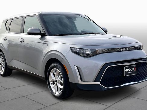 Used 2024 Kia Soul LX w/ Option Group 015 image 2