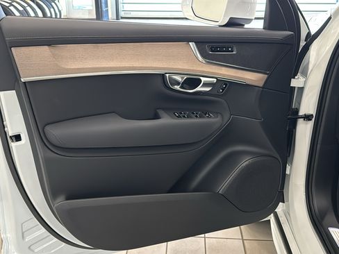 New 2026 Volvo XC90 T8 Core w/ Protection Package AWD/4WD image 21