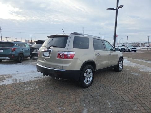 Used 2011 GMC Acadia SLE image 5