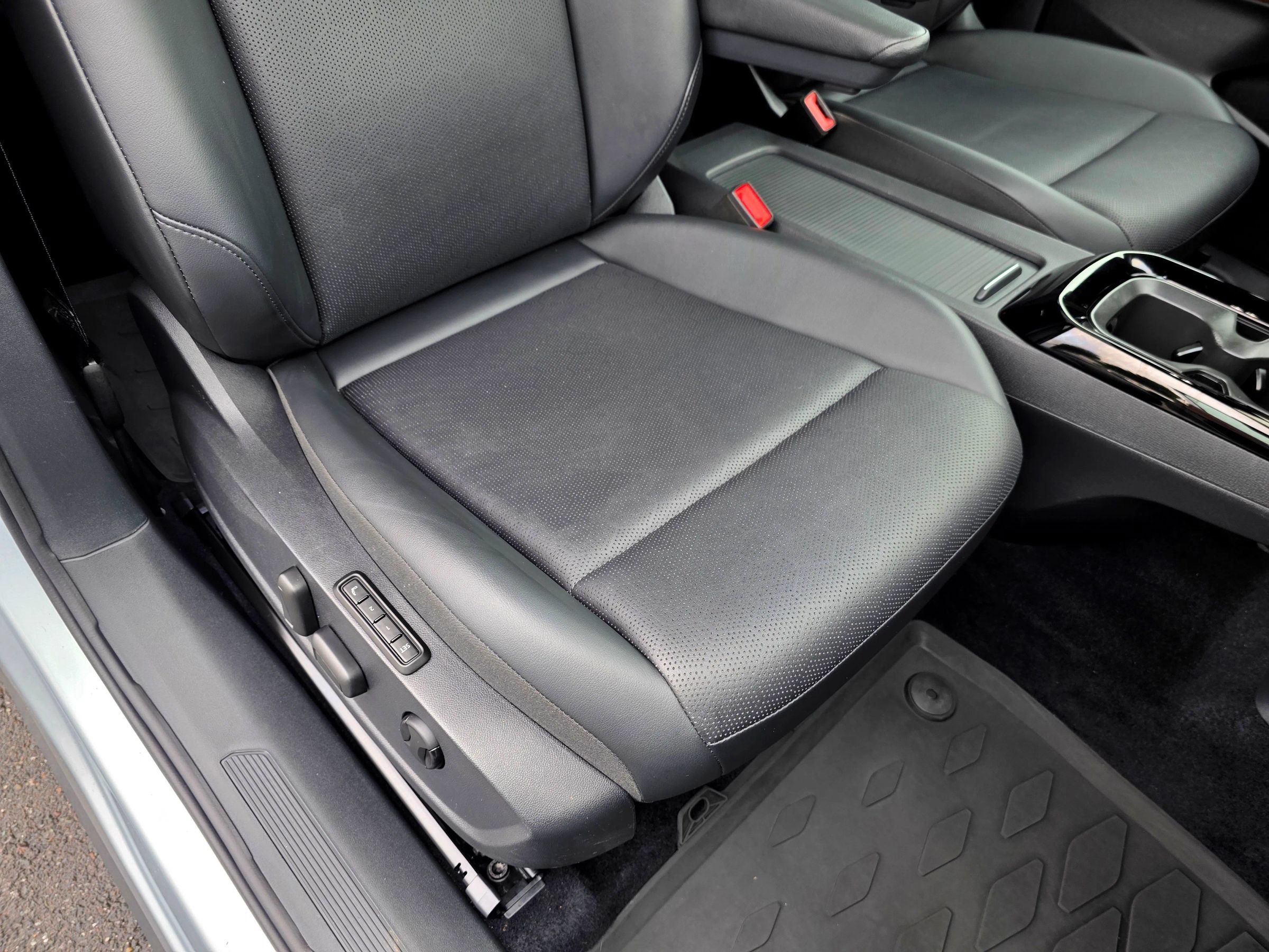Used 2021 Volkswagen ID.4 Pro S RWD image 47