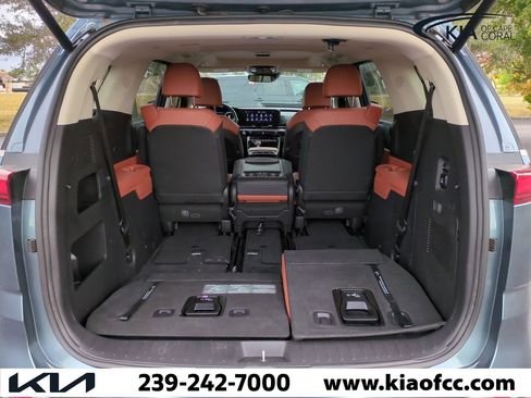 Certified 2023 Kia Carnival SX Prestige image 12