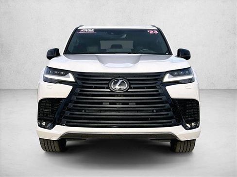 Used 2023 Lexus LX 600 LX 600 Premium image 3
