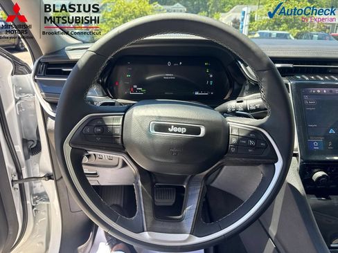Used 2022 Jeep Grand Cherokee Limited 4xe AWD/4WD image 31