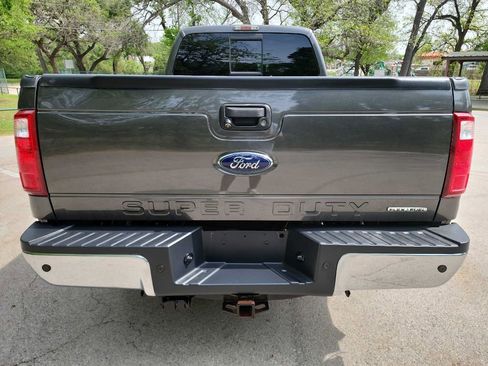 Used 2016 Ford F250 XLT w/ XLT Interior Package image 6