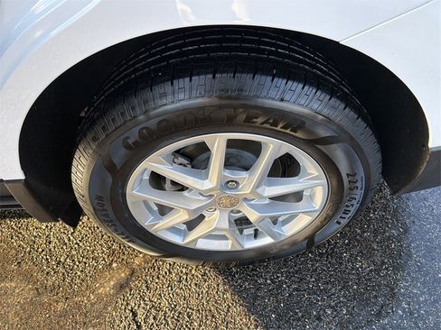 Used 2022 Chevrolet Equinox LT image 11