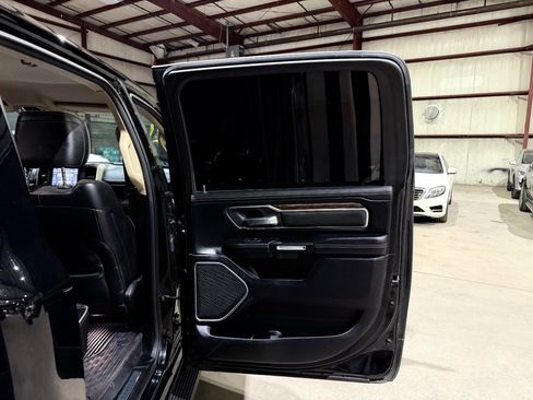 Used 2020 RAM 1500 Laramie AWD/4WD image 20