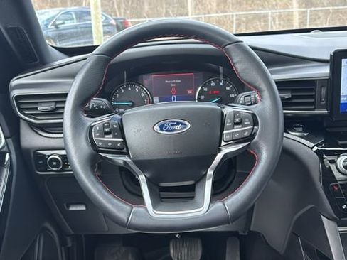 Certified 2024 Ford Explorer ST-Line w/ Class IV Trailer Tow Package image 15