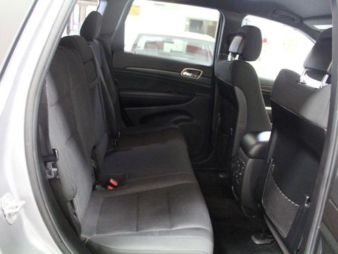 Used 2014 Jeep Grand Cherokee Laredo image 23