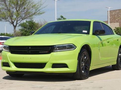 Used 2023 Dodge Charger SXT w/ Cold Weather Package RWD image 3
