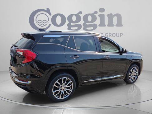 Certified 2024 GMC Terrain Denali w/ Denali Premium Package AWD/4WD image 5
