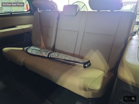 Used 2017 Toyota Sequoia Platinum RWD image 13