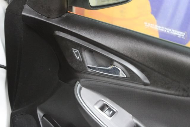 Used 2019 Chevrolet Malibu LT w/ LT True North Edition FWD image 11