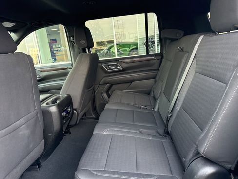 Used 2023 Chevrolet Suburban LS AWD/4WD image 17