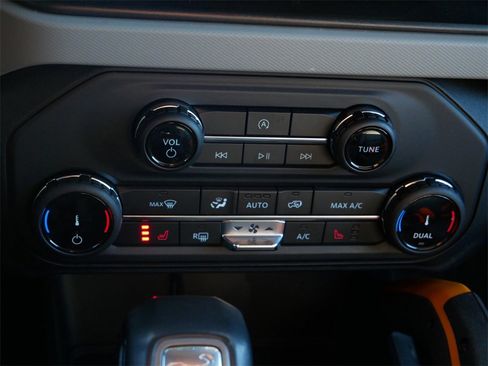 Certified 2022 Ford Bronco Badlands w/ Sasquatch Package image 22