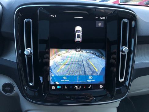 Used 2023 Volvo XC40 B5 Plus w/ Driver Assist Package image 25