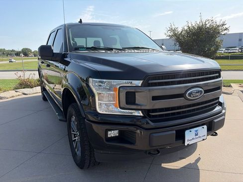 Used 2018 Ford F150 XLT w/ Equipment Group 302A Luxury AWD/4WD image 2