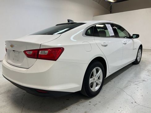 Used 2025 Chevrolet Malibu LS FWD image 9