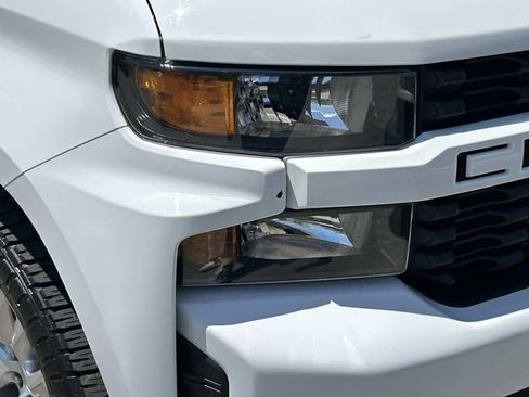 Used 2022 Chevrolet Silverado 1500 Custom w/ Safety Confidence Package AWD/4WD image 7