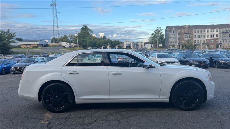 Used 2014 Chrysler 300 S w/ Luxury Group AWD/4WD image 4