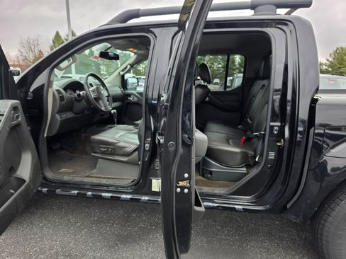 Used 2015 Nissan Frontier PRO-4X w/ Pro-4x Luxury Package image 10