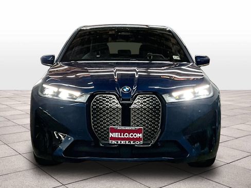 Used 2025 BMW iX xDrive50 image 3