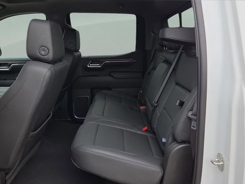 Used 2024 GMC Sierra 1500 SLT w/ SLT Premium Plus Package AWD/4WD image 10