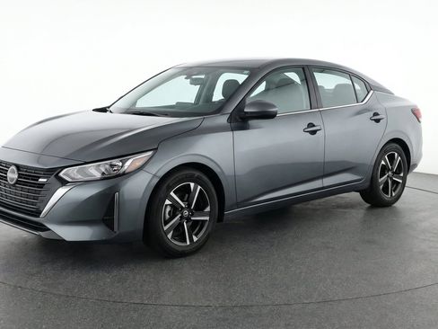 Used 2025 Nissan Sentra SV FWD image 3