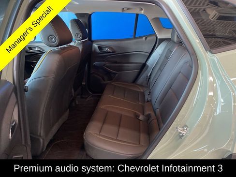 Used 2025 Chevrolet Trax ACTIV w/ Sunroof Package FWD image 10