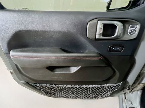 Used 2019 Jeep Wrangler Unlimited Rubicon AWD/4WD image 31