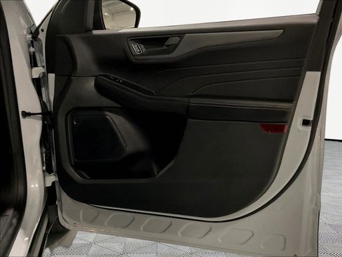 Used 2025 Ford Escape Active FWD image 26