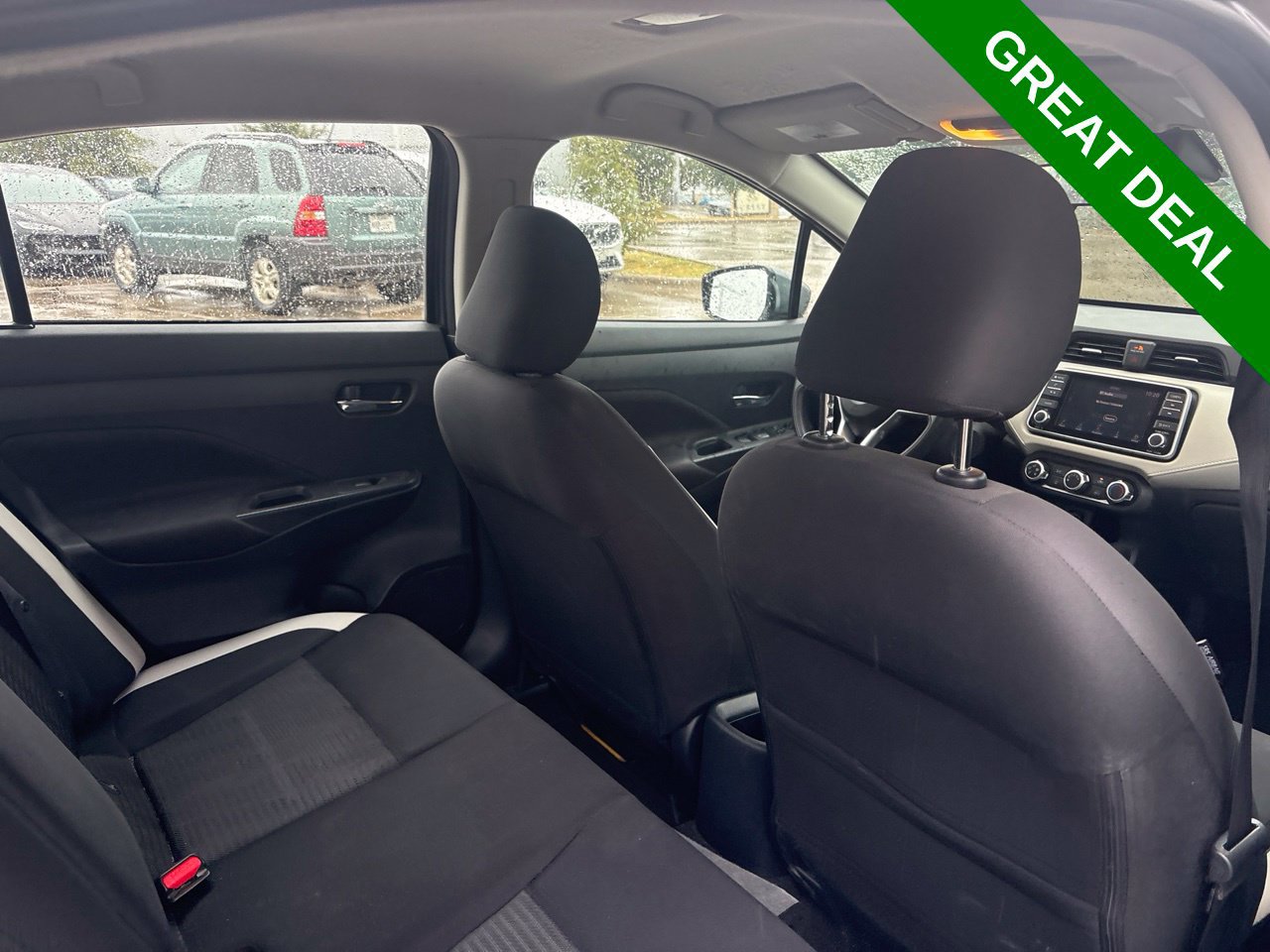 Used 2021 Nissan Versa SV FWD image 11