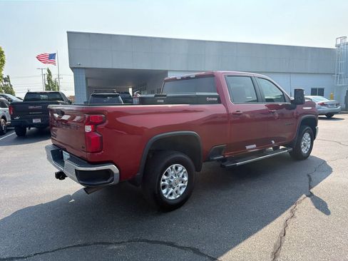 Used 2024 Chevrolet Silverado 3500 LT w/ Safety Package AWD/4WD image 4