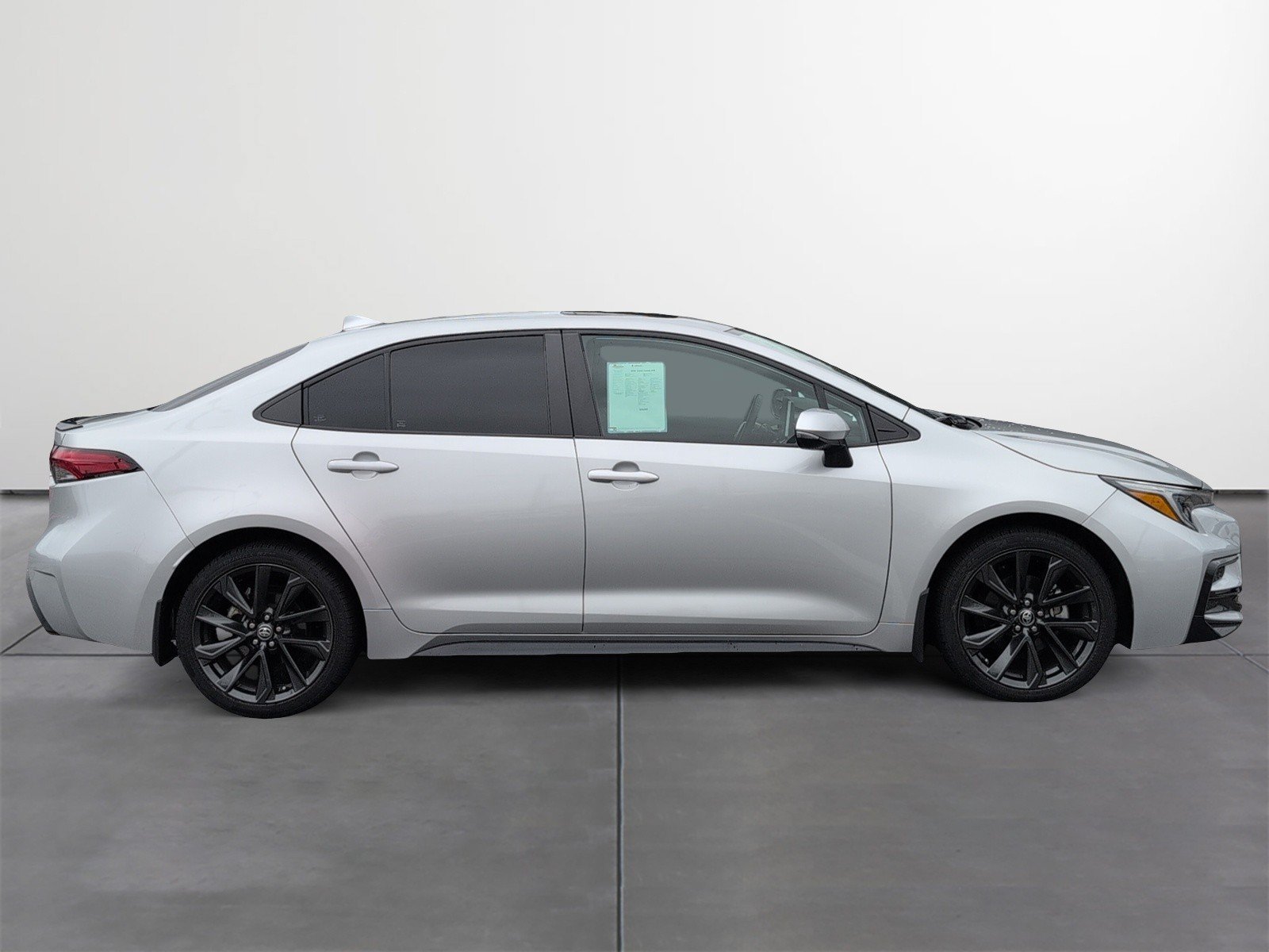 Used 2024 Toyota Corolla XSE FWD image 6