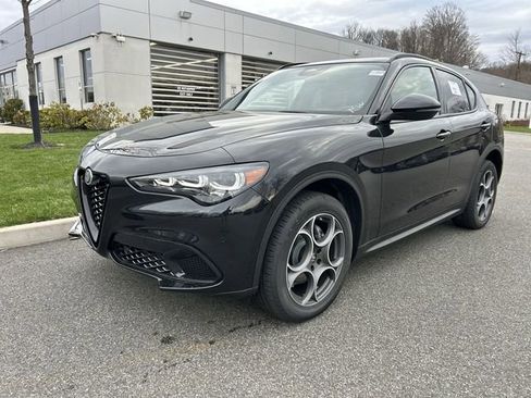 New 2026 Alfa Romeo Stelvio Sprint AWD/4WD image 4