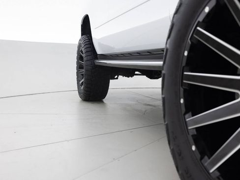 Used 2018 Chevrolet Tahoe Premier image 21