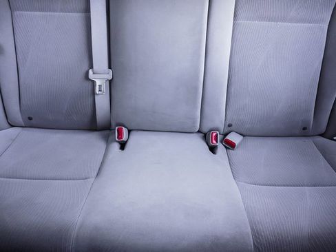 Used 2013 Toyota Corolla LE image 18