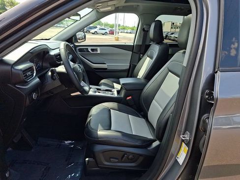 Certified 2023 Ford Explorer XLT w/ Equipment Group 202A AWD/4WD image 12