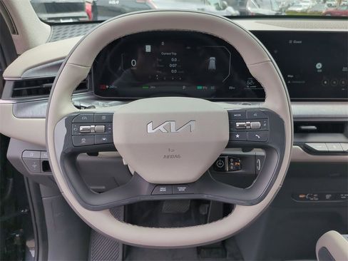 New 2026 Kia EV9 Land image 10