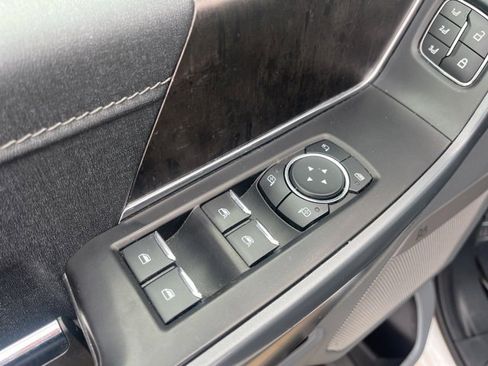 Used 2022 Ford F150 Lariat w/ Equipment Group 501A Mid image 15