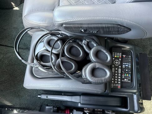 Used 2020 Ford Transit 150 Low Roof AWD image 39