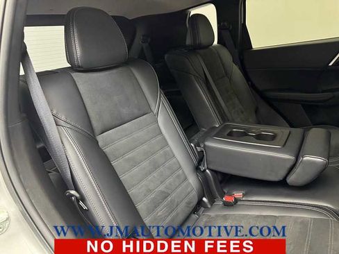 Used 2024 Mitsubishi Outlander SE image 21