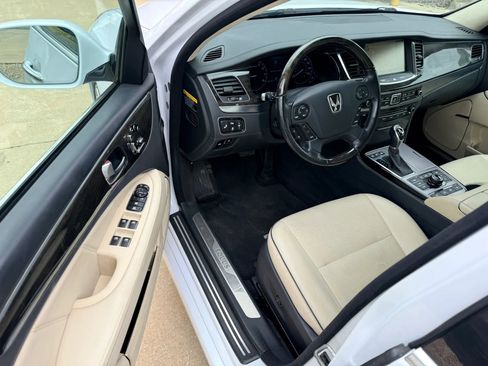 Used 2014 Hyundai Equus Signature RWD image 13