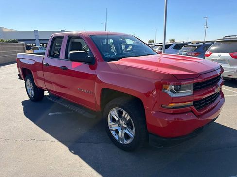 Used 2018 Chevrolet Silverado 1500 Custom w/ Trailering Package image 3
