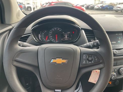 Used 2017 Chevrolet Trax LS image 17