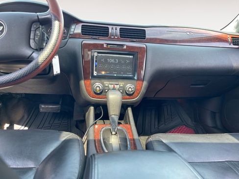Used 2008 Chevrolet Impala LT w/ Luxury Edition Package FWD image 11