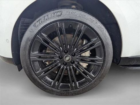 Used 2023 Land Rover Range Rover Long Wheelbase SE AWD/4WD image 25