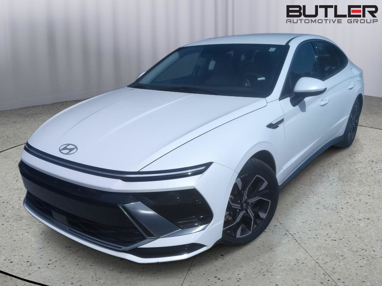 Used 2025 Hyundai Sonata SEL FWD image 1